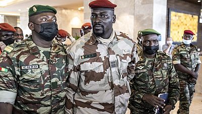Guinée : le colonel Doumbouya pour une "solution interne" sans la CEDEAO