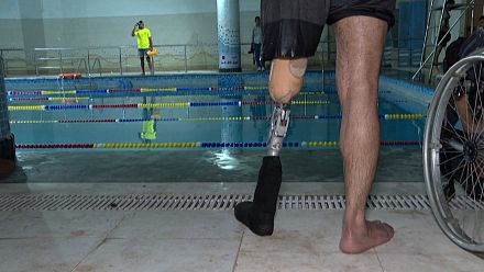 Palestinian amputees take the plunge