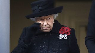 Rainha Isabel II preocupa súbditos e familiares
