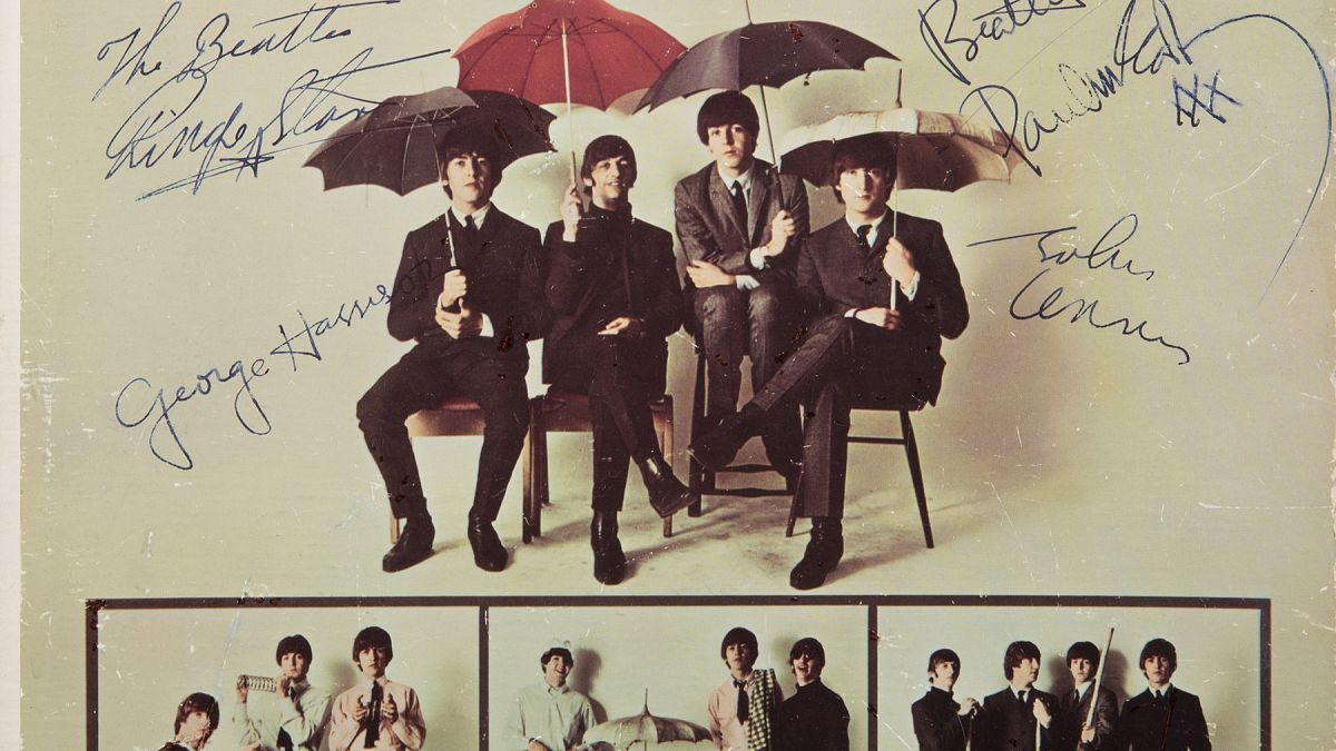 ألبوم موسيقي لفرقة البيتيلز عام 1965 وموقع من قبل جميع أعضاء الفرقة الأربعة، خاصة ب"جوليانز أوكشنز". 