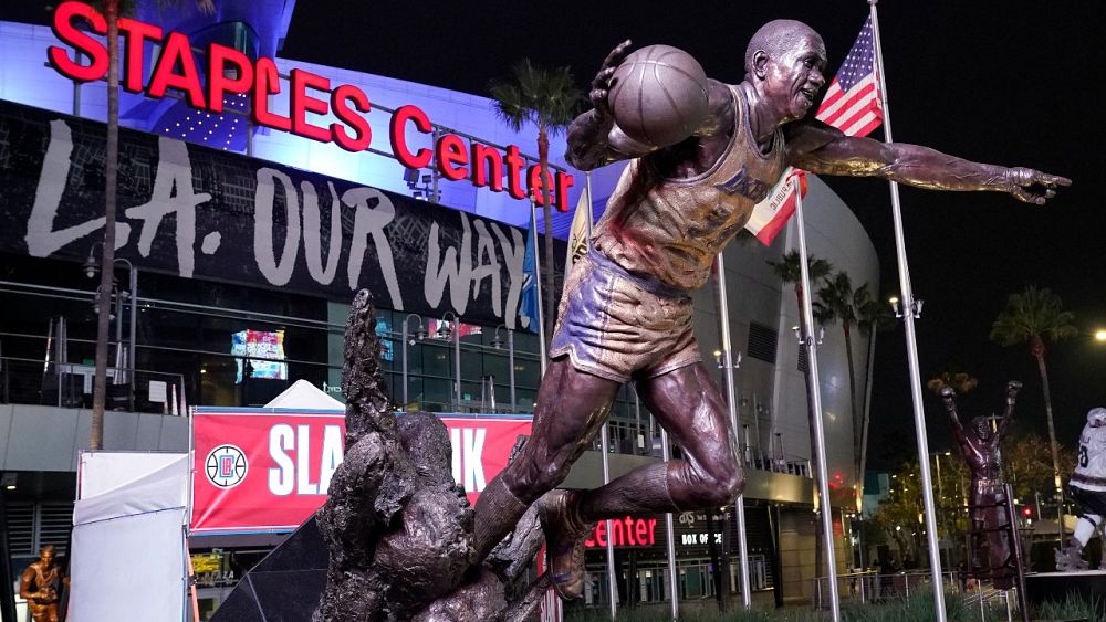 AEG Extends Lease With Lakers At Staples Center