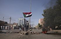 Tizenöt tüntetőt lőttek le a szudáni katonák szerdán