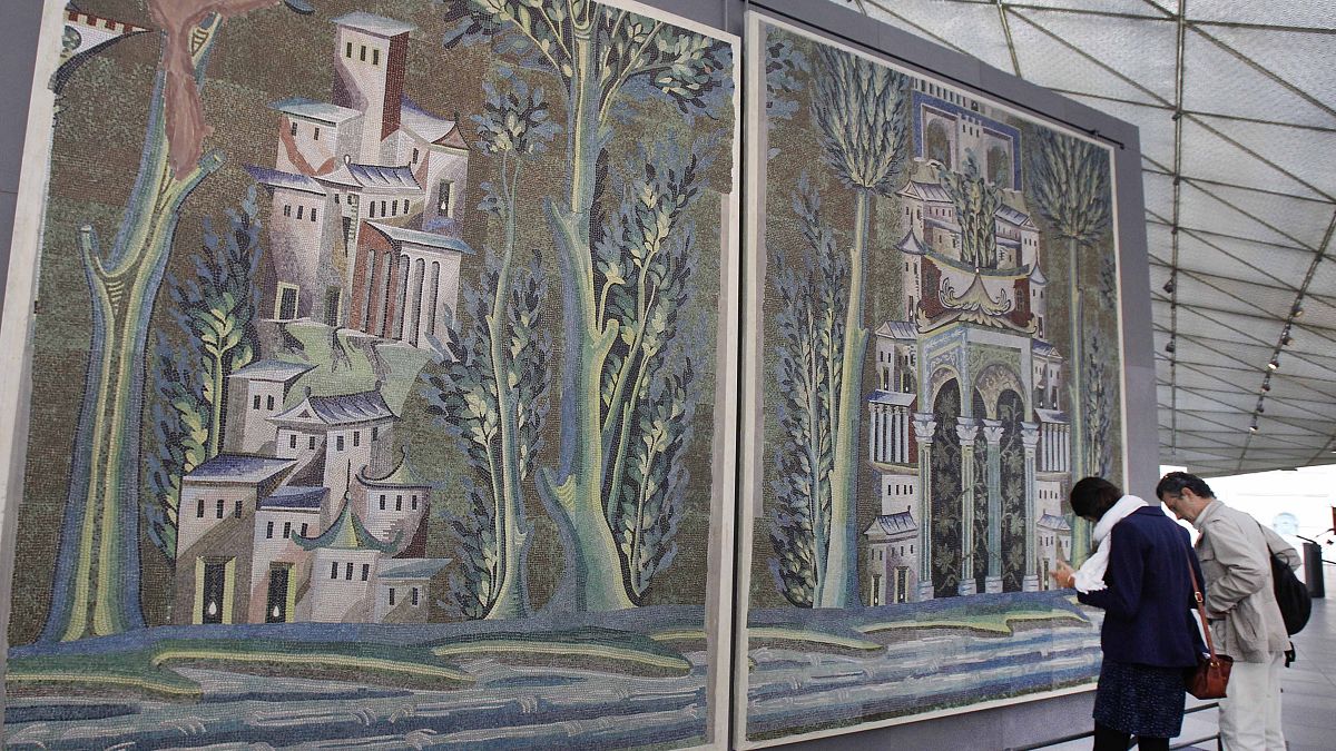 رسومات فسيفساء للمسجد الأموي الكبير بدمشق، معروضة في متحف اللوفر في باريس