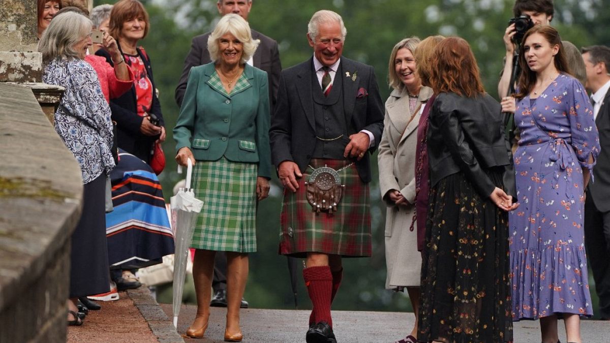 الأمير تشارلز وكاميلا يزوران دومفريز هاوس في كونوك احتفالاً بتحقيق مؤسسة الأمير هدفها الخيري- 9 سبتمبر 2021.