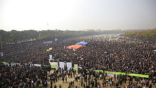 Die wütende Menge versammelte sich auf dem zentralen Platz Isfahans