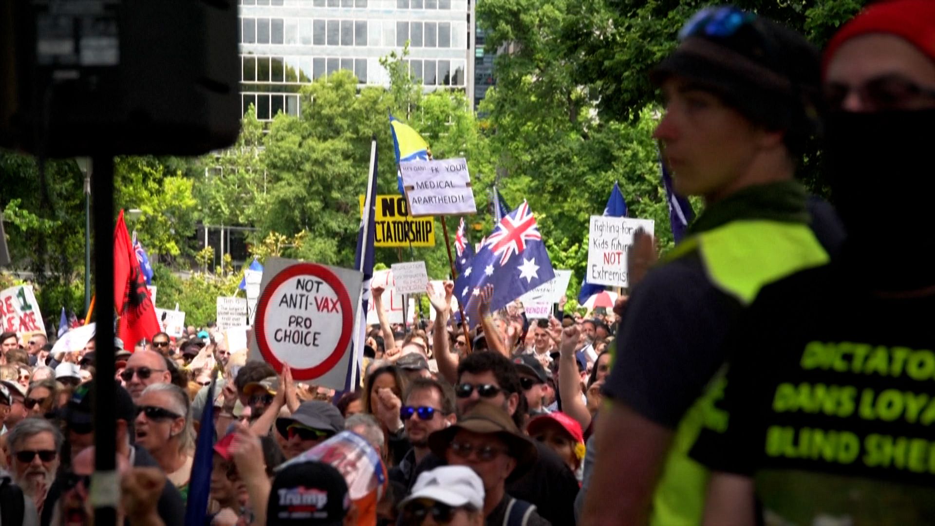 Video. Pro- and anti-vaccine protests across Australia