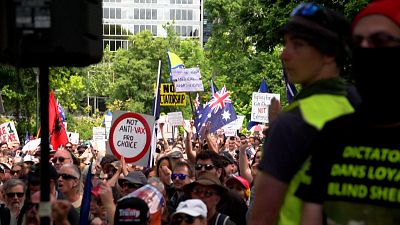 تصاویری از تظاهرات ۱۰ هزار نفری مخالفان واکسیناسیون کرونا در استرالیا