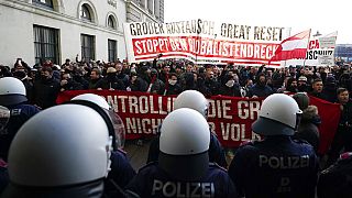تظاهرات ده‌ها هزار نفری در روز شنبه/وین، پایتخت اتریش