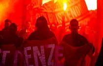 Europeus nas ruas contras as novas medidas anti Covid-19