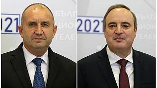 الرئيس البلغاري الحالي رومين راديف ومنافسه رئيس جامعة صوفيا أناستاس جيردجيكوف.