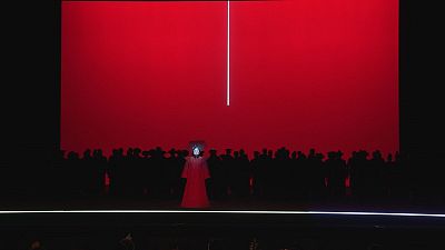 Paris Operası 'Turandot' için koltuklarını sadece gençlere ayırdı