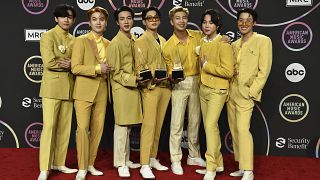 Güney Koreli BTS grubu Amerikan Müzik Ödülleri'ne damgasını vurdu 