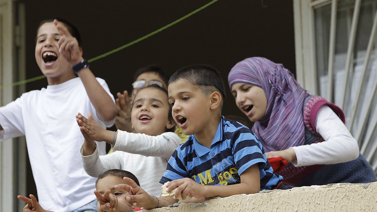 مستقبل الأطفال في لبنان "على المحك" جراء التدهور الاقتصادي المستمر