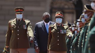 Kenyan and South African presidents call for peace in Africa