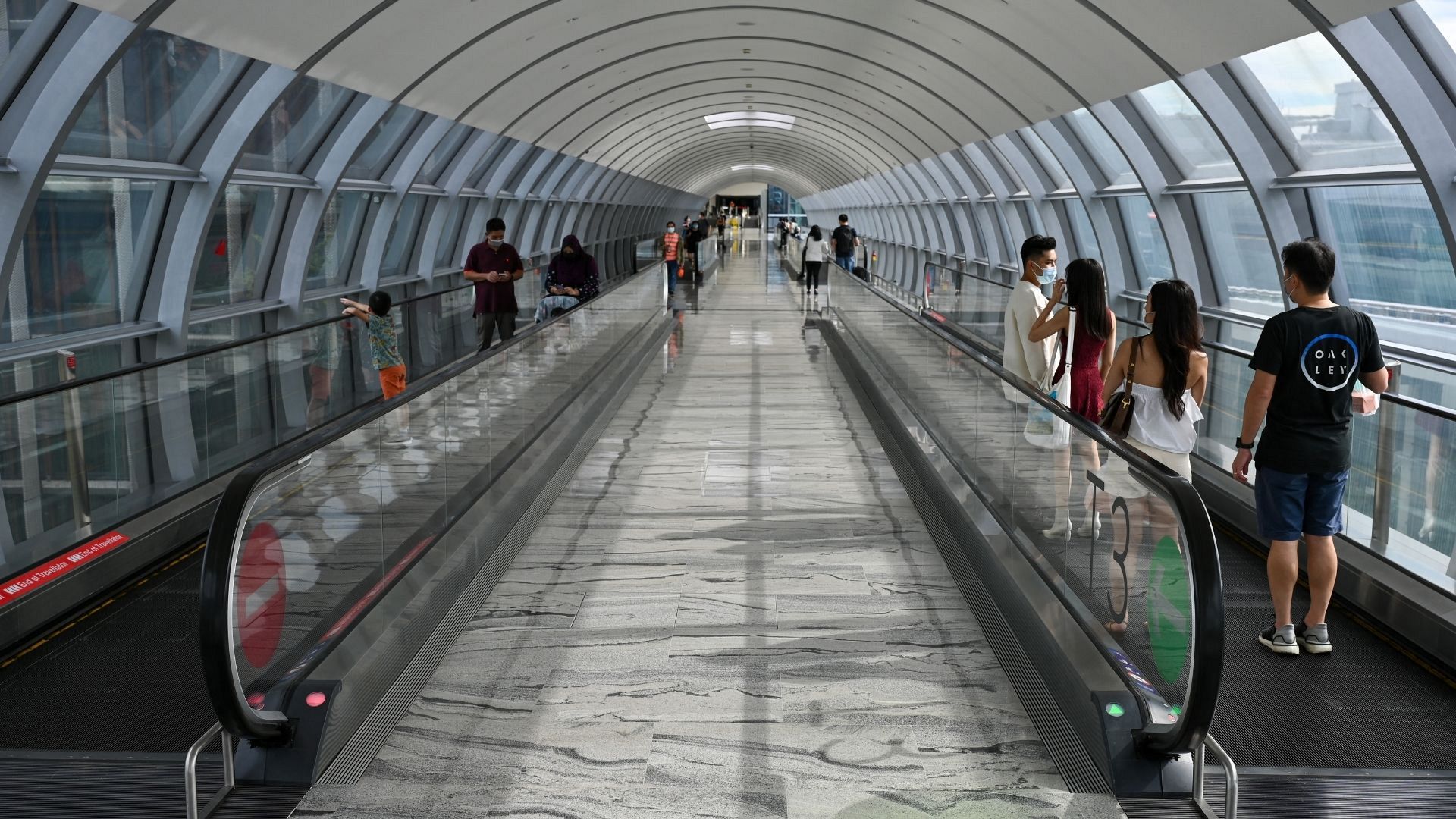 the-future-of-stress-free-travel-silent-airports-are-appearing-all