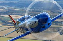 Rolls Royce'un geliştirdiği Spirit of Innovation adlı uçak ilk kez eylül ayında havalanmasına rağmen kısa zamanda rekor denemesine imza attı.