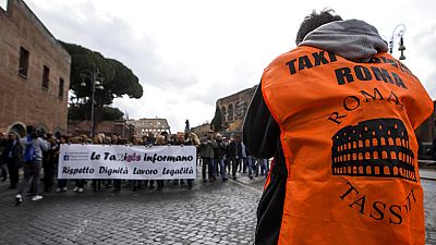 Wütende Taxifahrer auf den Straßen Roms