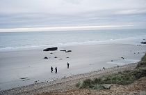 Sur une plage de Wimereux, France, au bord de la Manche, le 17 novembre 2021