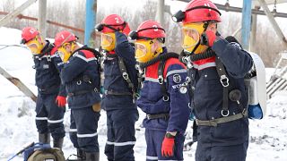 Спасатели готовятся к операции на шахте "Листвяжная"