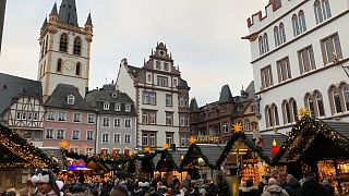 Auf dem Weihnachtsmarkt in Trier im November 2021 - mit 2G