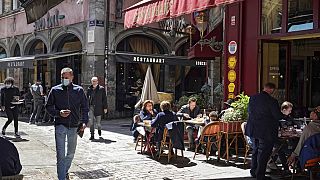 Des clients en terrasses à Lyon (mai 2021) 