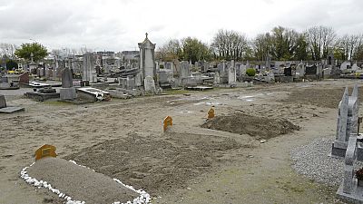 Gräber von Migranten, die die Überfahrt nicht schafften, auf dem Nord-Friedhof von Calais an diesem Donnerstag