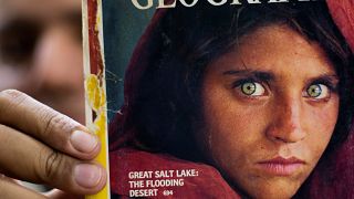 Şarbat Gula, National Geographic kapağındaki fotoğrafı ile dünyanın dikkatini çekmişti