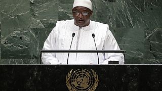 Gambie : Adama Barrow reçoit le rapport sur les crimes de l'ère Jammeh