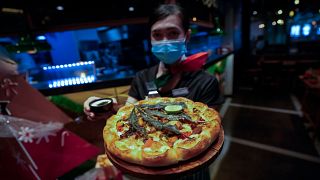 سلسلة مطاعم في تايلاند تقدم لزبائنها "بيتزا القنب الهندي"