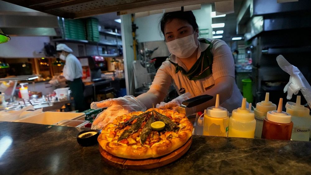 Cannabis pizza on the menu for Thailand tourists, but you won't get pie high | Euronews