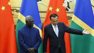El primer ministro de las Islas Salomón, Manasseh Sogavare, y el primer ministro chino, Li Keqiang,  9/10/2019, Pekín, China