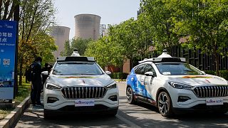 سيارات آلية ذاتية القيادة تعمل لأول مرة في بكين.