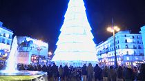 Hundreds of people gathered in Madrid to welcome the Christmas season
