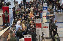 Filas intermináveis no aeroporto de Joanesburgo