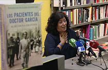 Almudena Grandes était aussi connue pour son militantisme pour la cause des femmes ou encore l'aide aux migrants.