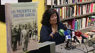 Archivaufnahme von Almudena Grandes bei einer Lesung in Spanien