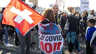 Акция протеста против санитарных ограничений в Женеве 9 октября 2021