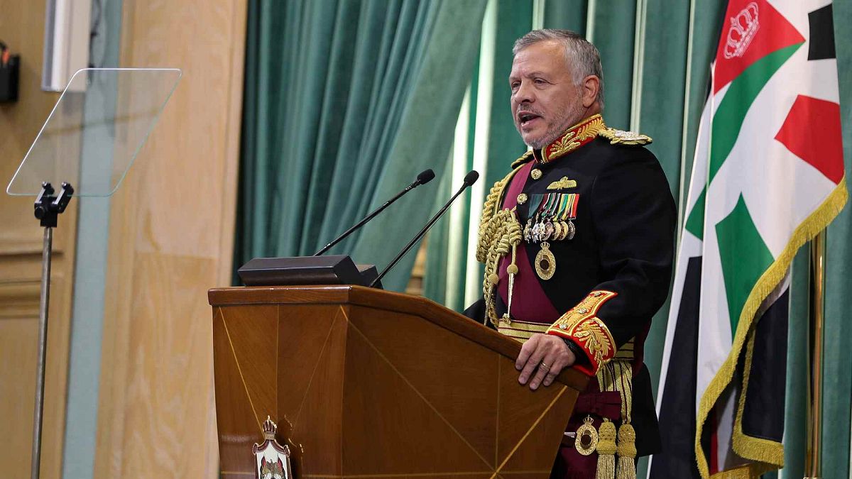 العاهل الأردني الملك عبد الله الثاني، يتحدث إلى البرلمان في عمان، الأردن، الأحد 10 نوفمبر 2019