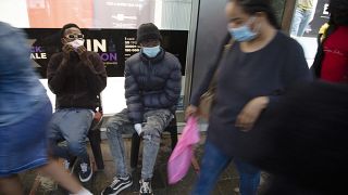 Sudáfrica exige la reversión "urgente" de las prohibiciones de viaje por la variante ómicron