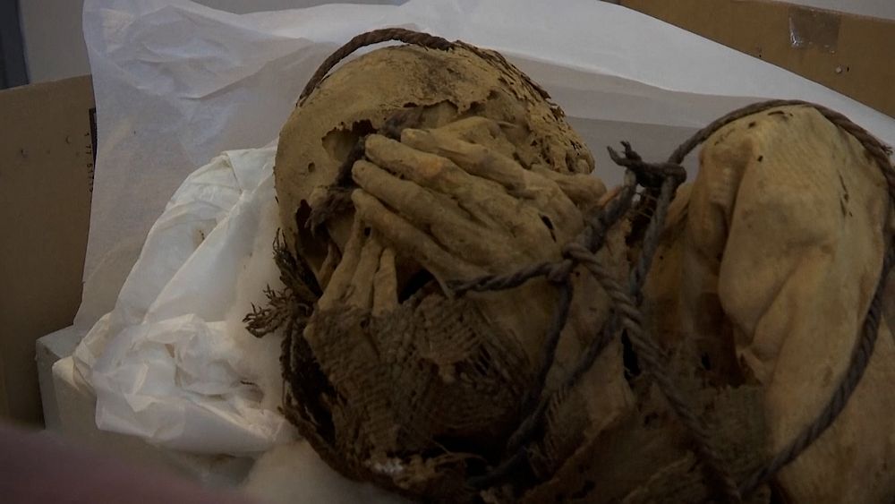 terrified-looking-ancient-mummy-discovered-by-archeologists-in-peru