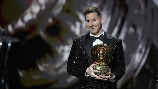 Lionel Messi lors de la remise du Ballon d'Or au théâtre du Châtelet, à Paris, le 29 novembre 2021