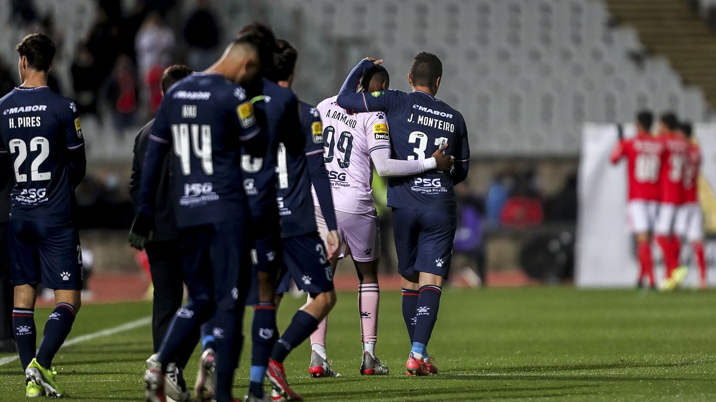 portugal probes local transmission of omicron variant in football club euronews portugal probes local transmission of omicron variant in football club euronews