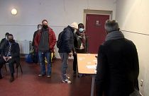 Quartiere belga offre incentivi per convincere la popolazione più povera a vaccinarsi