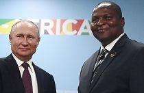 Президент России Владимир Путин и президент Центральноафриканской Республики Фостен-Аршанж Туадера.