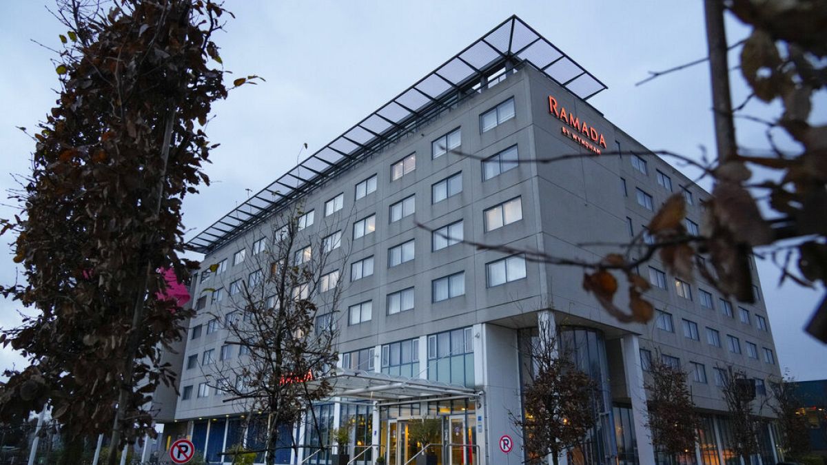 A Ramada szálloda az amszterdami Schipol repülőtér közelében