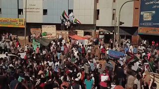Sudan: Security forces fire tear gas at protesters against post-coup deal