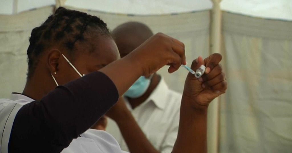 Kenya: Omicron variant prompts mass vaccination
