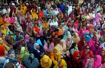 تظاهرات بنگلادشی‌ها برای درمان نخست وزیر پیشین این کشور
