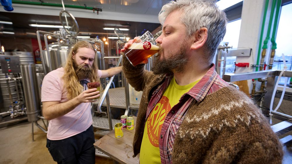 Исландската пивоварна, продаваща коледна бира с вкус на грах и червено зеле