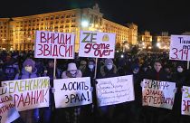 В Киеве требуют отставки Владимира Зеленского